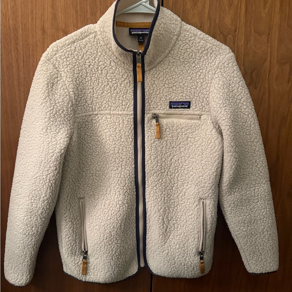 Patagonia White Fleece Jacket with Navy Trim